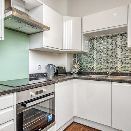 Stylish Studio By Heathrow Airport Apartment ลอนดอน ภายนอก รูปภาพ