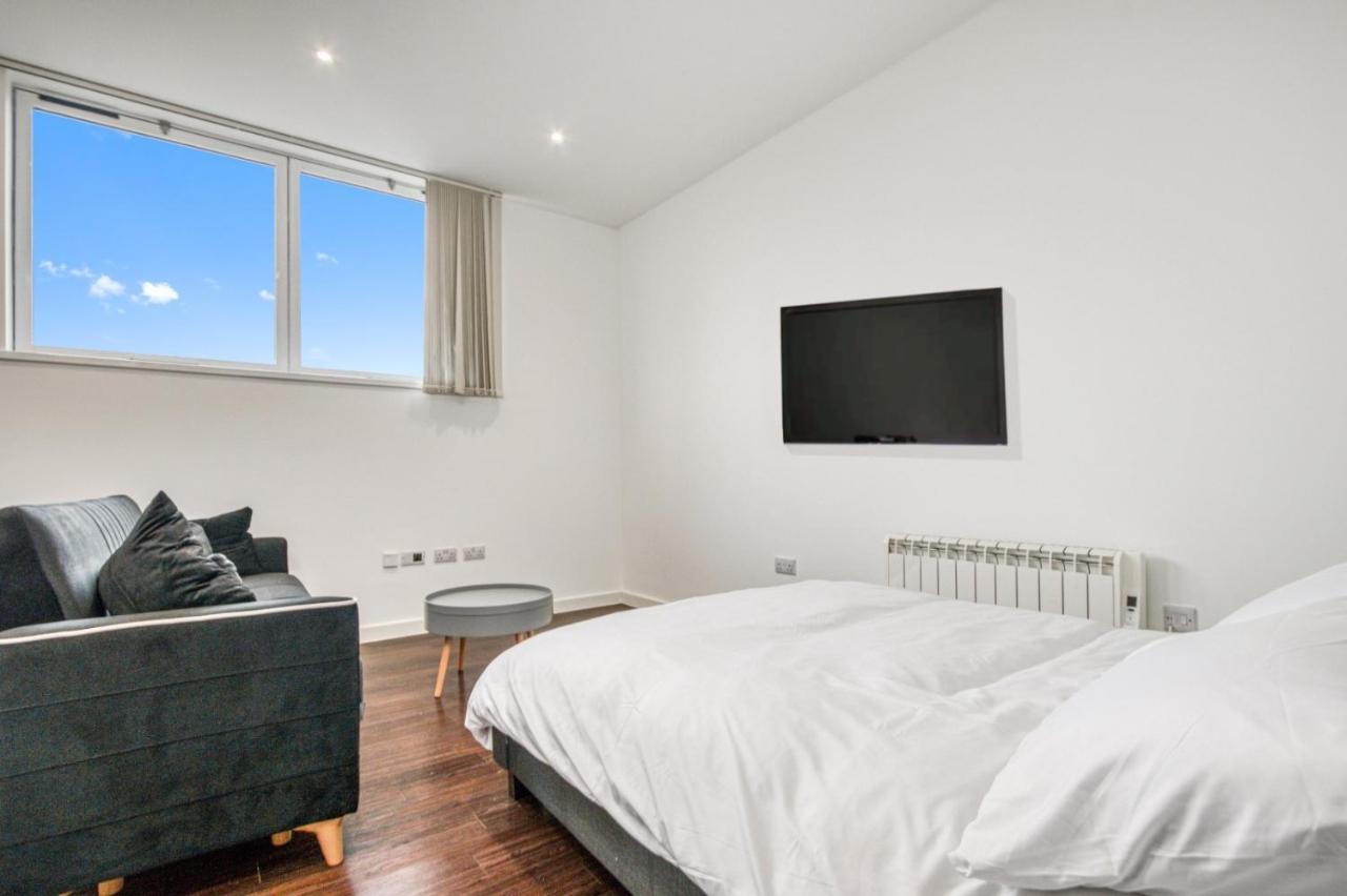 Stylish Studio By Heathrow Airport Apartment ลอนดอน ภายนอก รูปภาพ