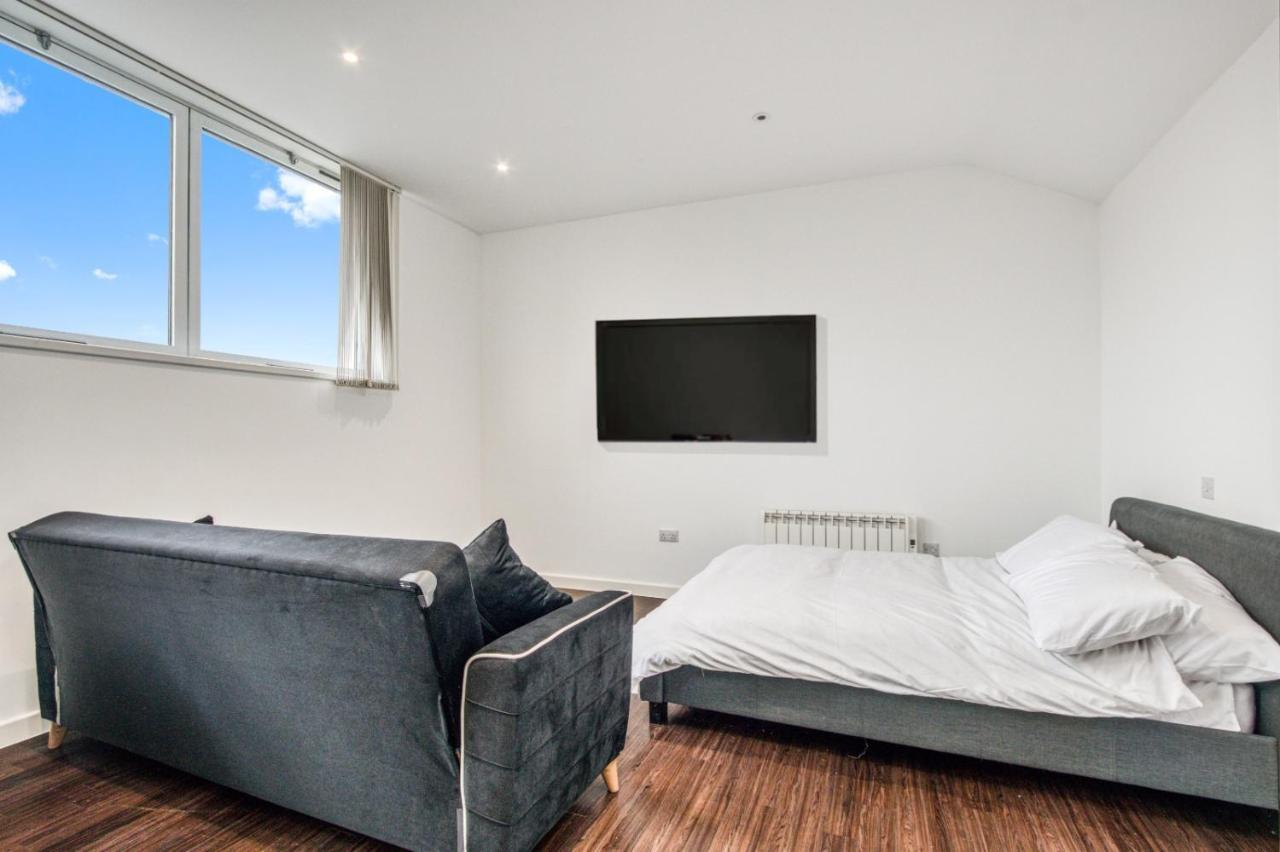 Stylish Studio By Heathrow Airport Apartment ลอนดอน ภายนอก รูปภาพ